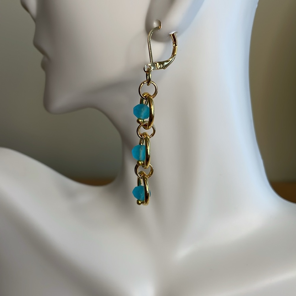HAND CRAFTED EARRINGS BALL DROP DANGLE PIERCED Ocean Blue Beads Gold Rings Hoop - Picture 7 of 12